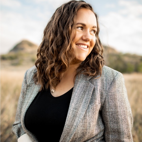 Meet your Posher, Michelle - Picture 5 of 7